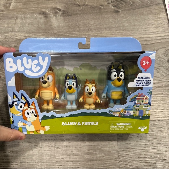 BLUEY & FAMILY 4-Pack Figure Set - Chilli, Bluey, Bingo & Bandit NEW - Picture 4 of 5